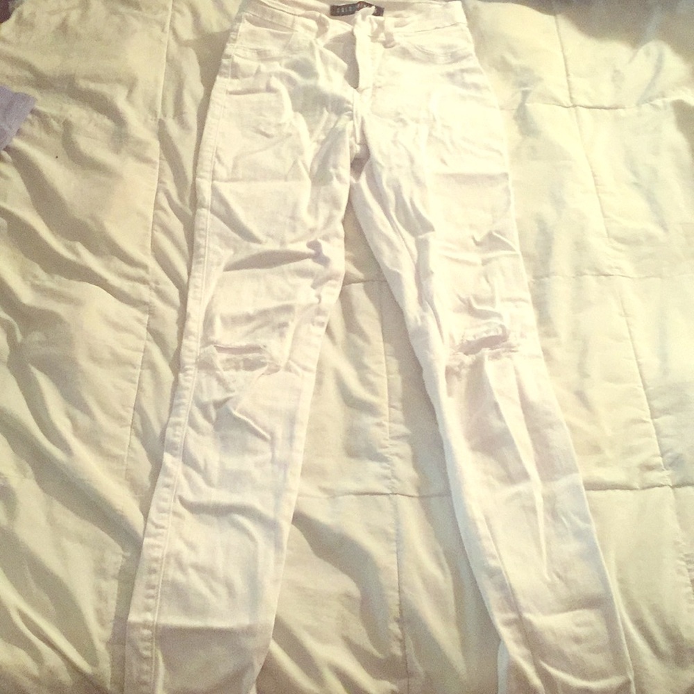 White ripped knee high waisted fashion nova jeans
